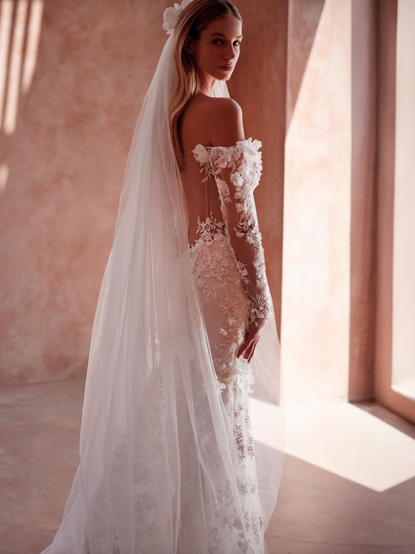 Milla nova レースマーメイドドレス Chantilly Lace Wedding Dresses & Bridal Gowns | Milla Nova