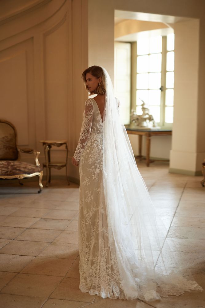 Veil Idol veils