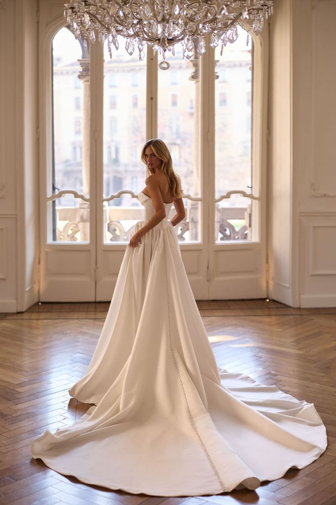 Annaliese suknie