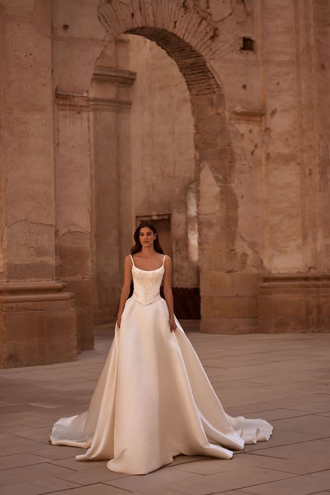 Valley - Wedding Dress | Milla Nova