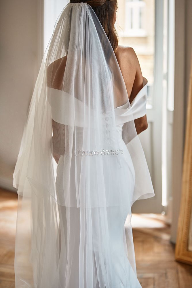 Tulle veil  with crystal beading - L'amore siamo noi Accessoires