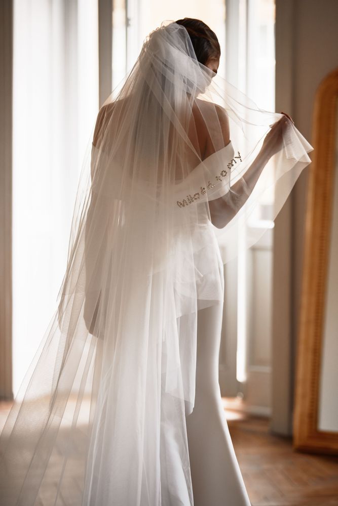 Tulle veil with crystal beading - L'amore siamo noi
