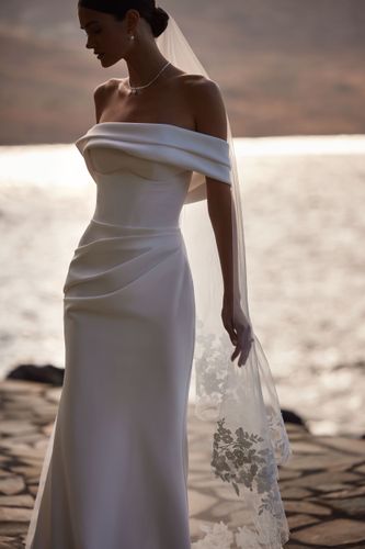 Claire veil accessories