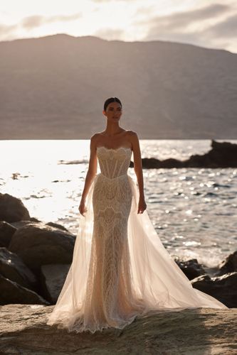 Esmera train accessories